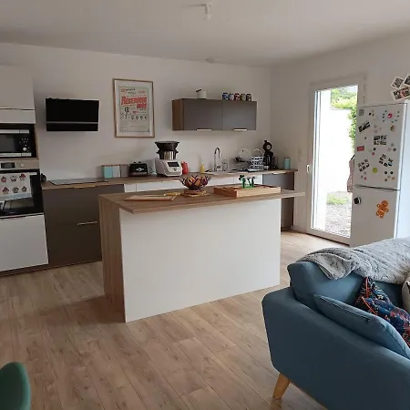 Maison Neuve Avec Climatisation Et Jaccuzzi *