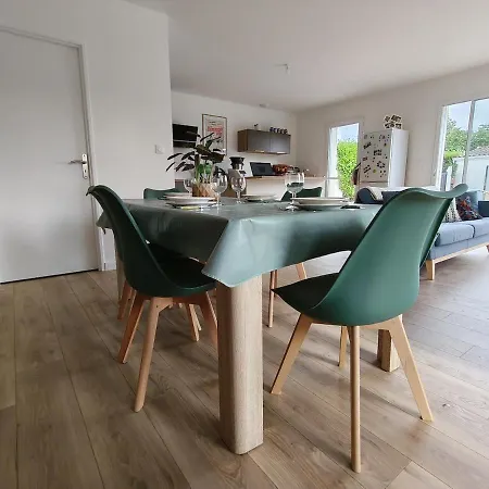 Maison Neuve Avec Climatisation Et Jaccuzzi *