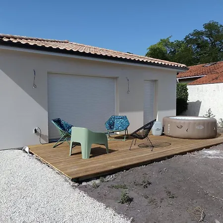 Maison Neuve Avec Climatisation Et Jaccuzzi Villa Pessac